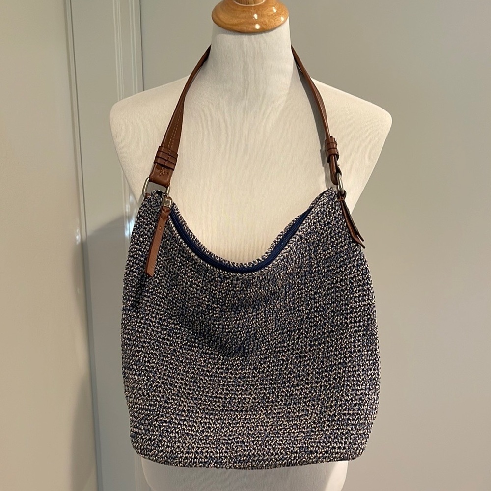 ♻️The Sak Sequoia Crochet Hobo Bag LIKE NEW - Picture 3 of 10